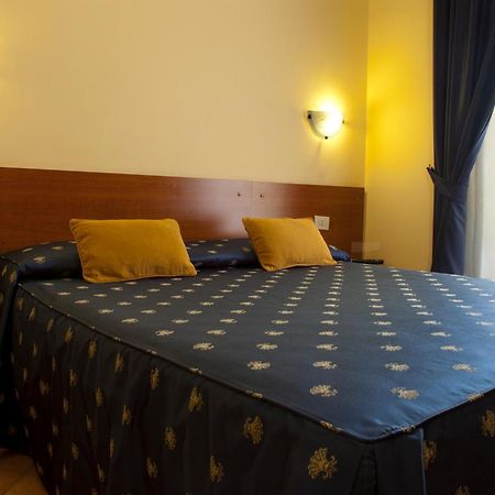 Hotel Cervia Rome Exterior photo