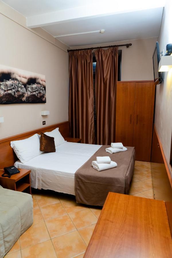 Hotel Cervia Rome Exterior photo
