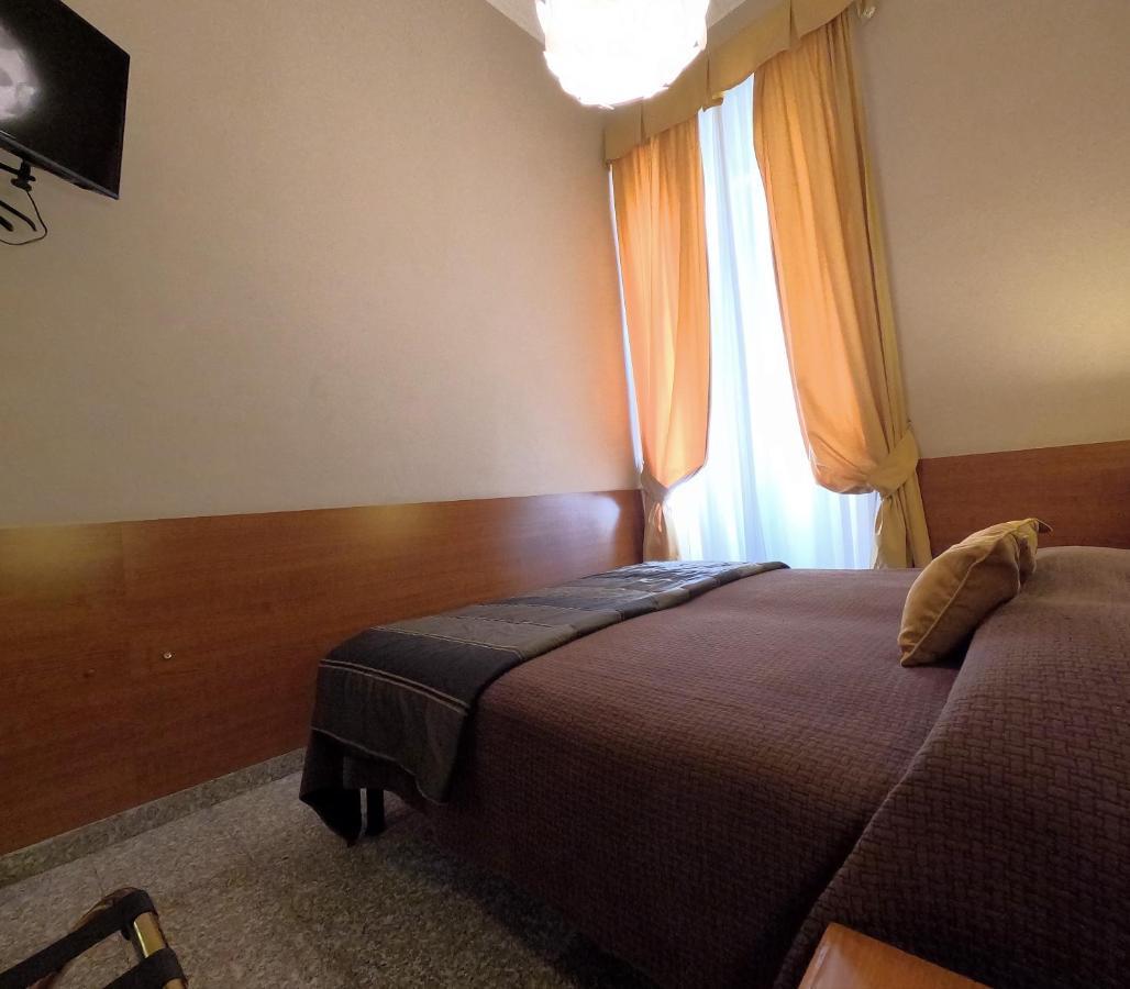 Hotel Cervia Rome Exterior photo