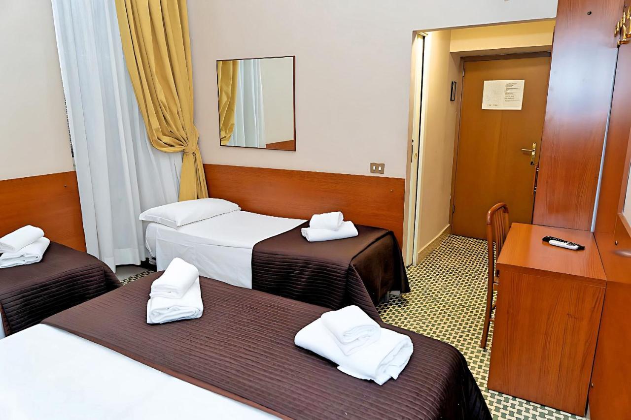 Hotel Cervia Rome Exterior photo