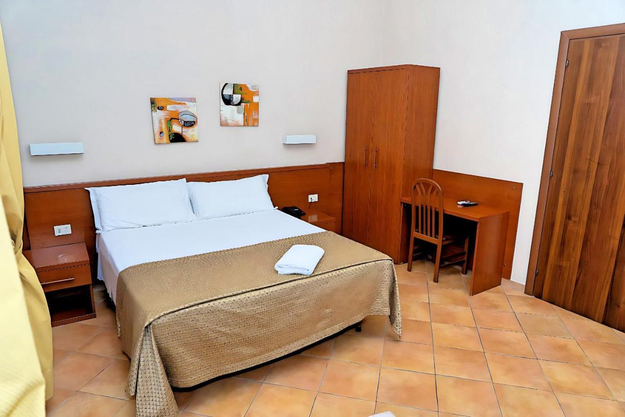 Hotel Cervia Rome Exterior photo